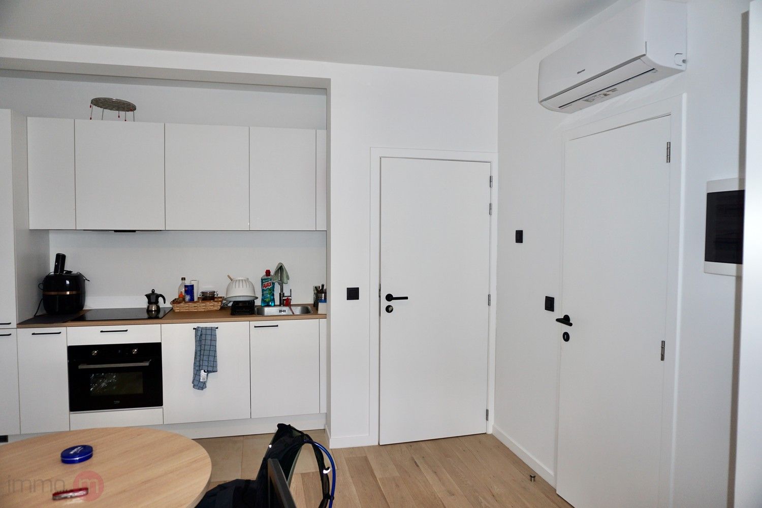 Volledig vernieuwde, gemeubelde studio te huur – Leuven foto 7