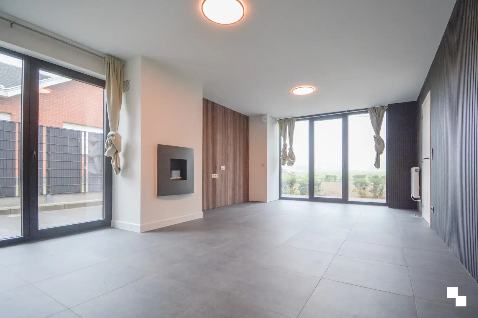Volledig gerenoveerde alleenstaande woning met tuin, terras en garage in Hooglede. foto 8