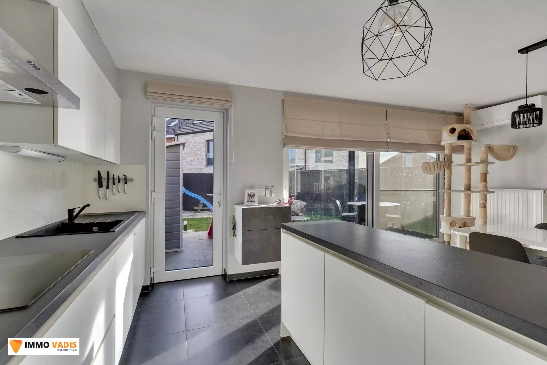 Recente woning met 3 slaapkamers foto 6