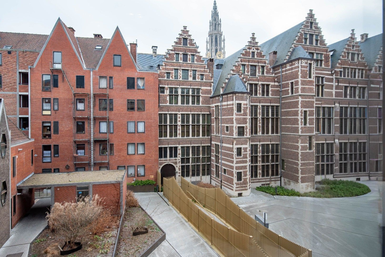 Luxueuze gemeubelde studio aan de Grote Markt foto 19