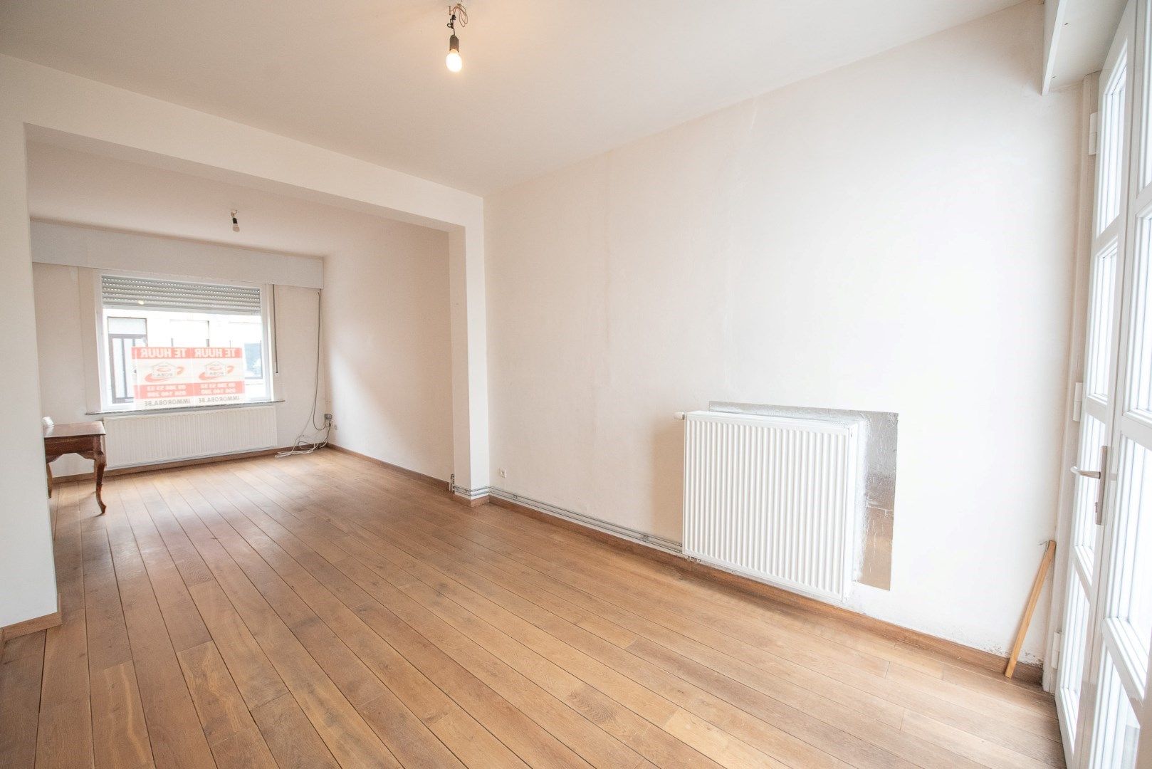 Gerenoveerd woning te huur in het centrum van Waregem! foto 4