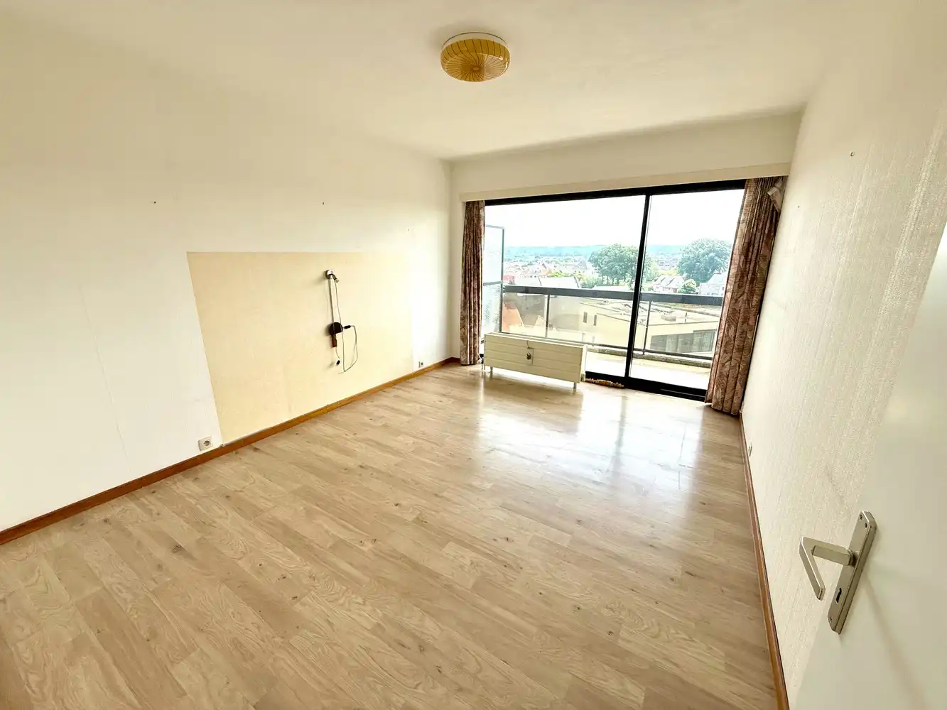 Ruim appartement in centrum Ronse! foto 4