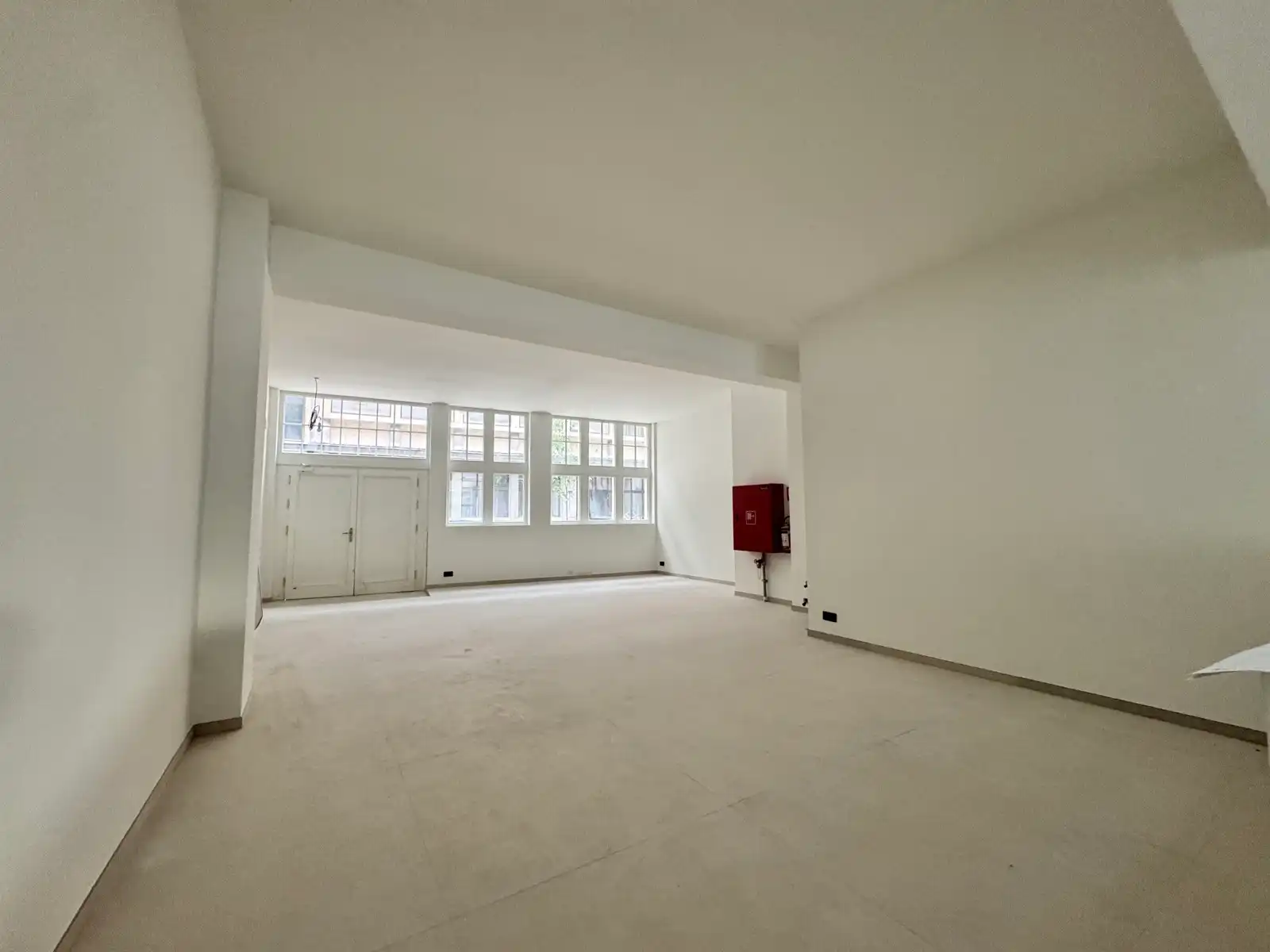 Instapklaar handelspand op toplocatie in hartje Antwerpen foto 4