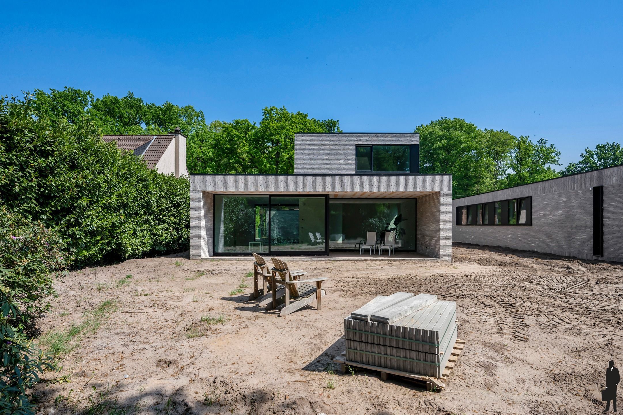 Moderne nieuwbouwwoning op een perceel van ca. 825 m²!  foto 2