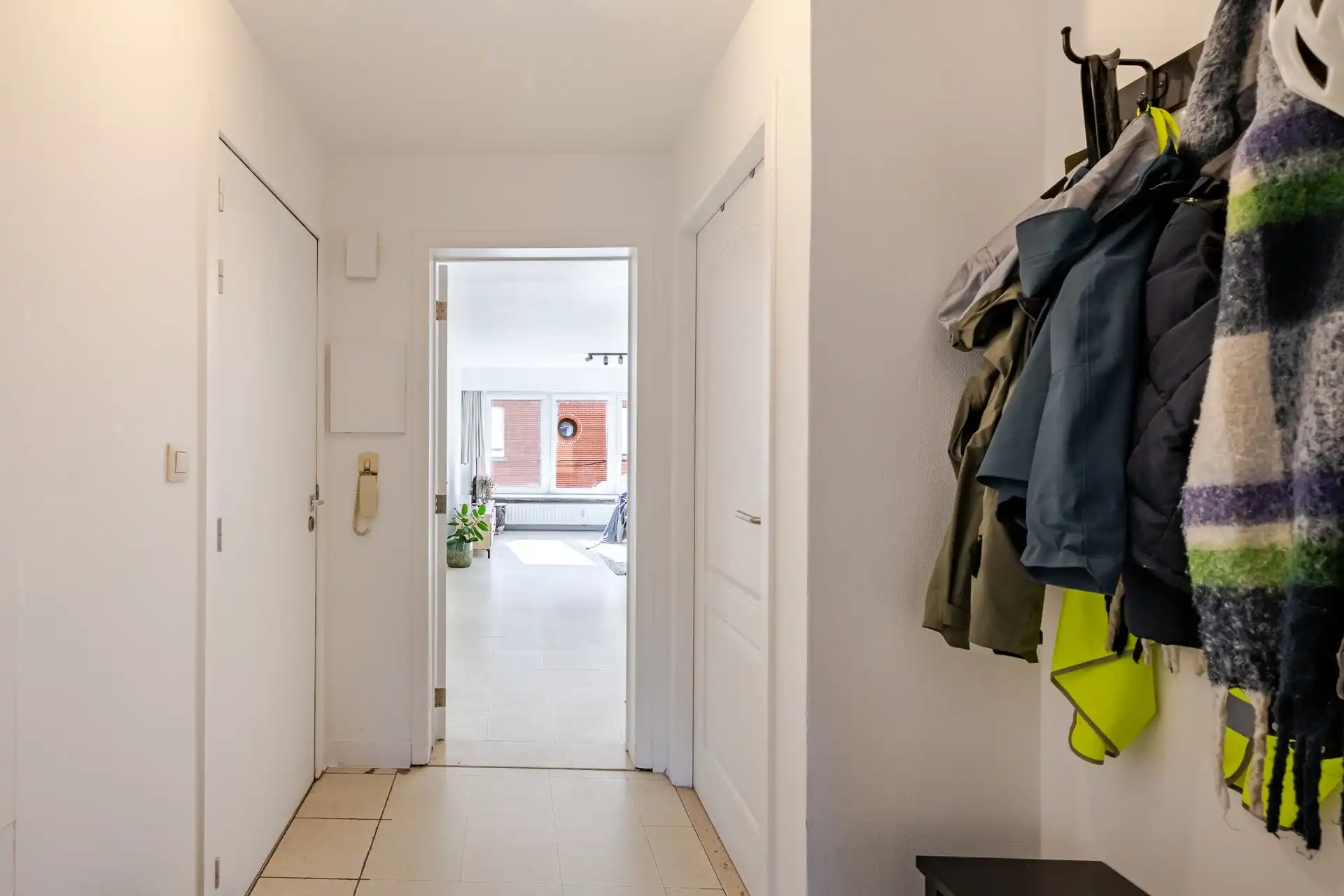 Perfect instapklaar en recent gerenoveerd appartement met garage op toplocatie in Liedekerke foto 10