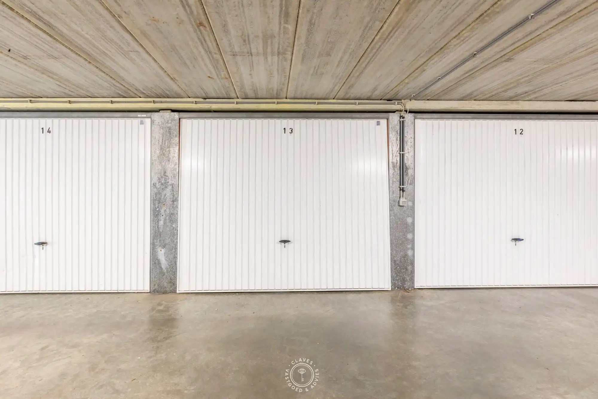 Uniek boothuis met terras en eigen aanlegsteiger aan de jachthaven van Blankenberge foto 13