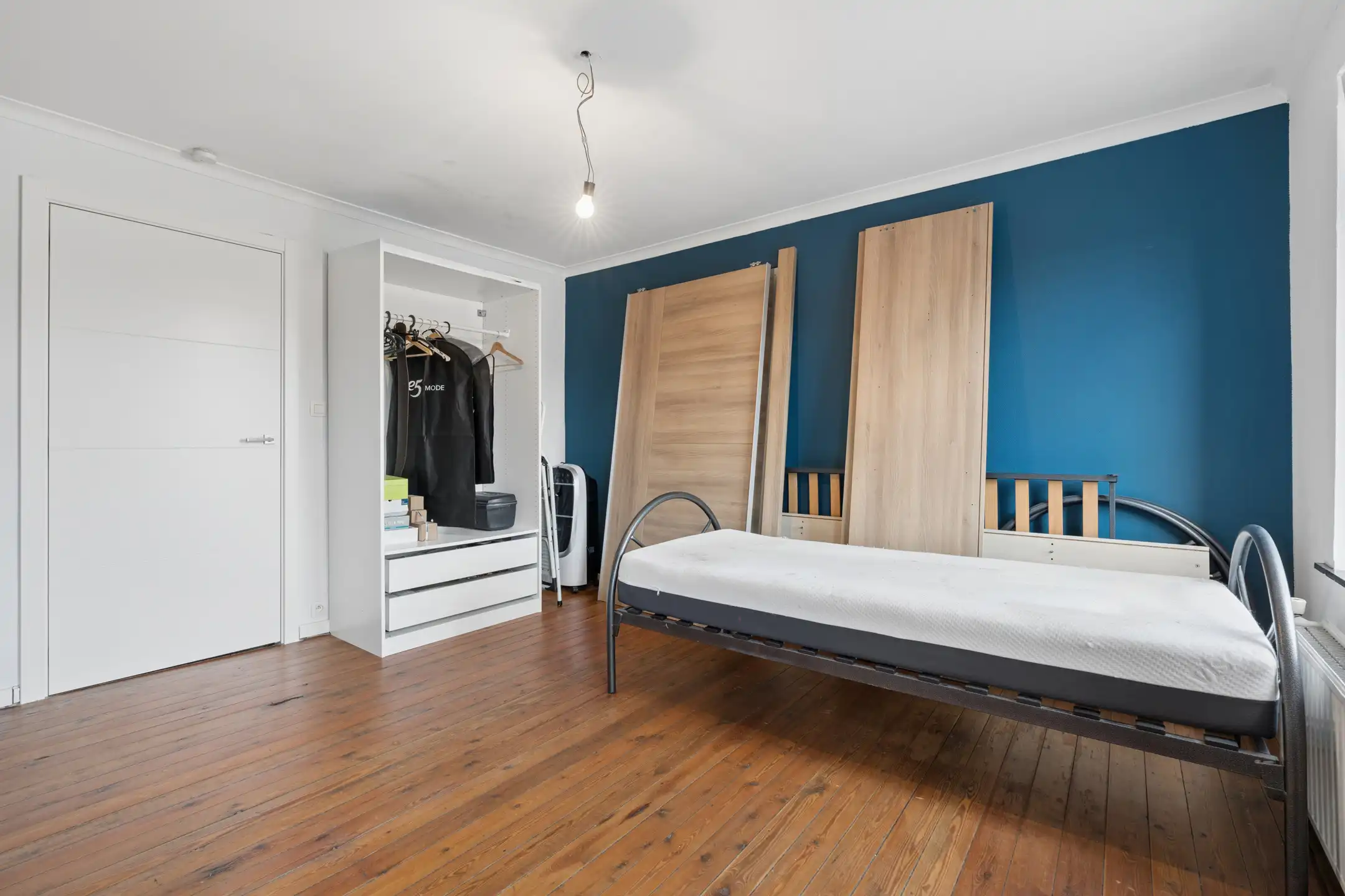 Gezellige, instapklare 2-gevelwoning nabij centrum Okegem foto 14