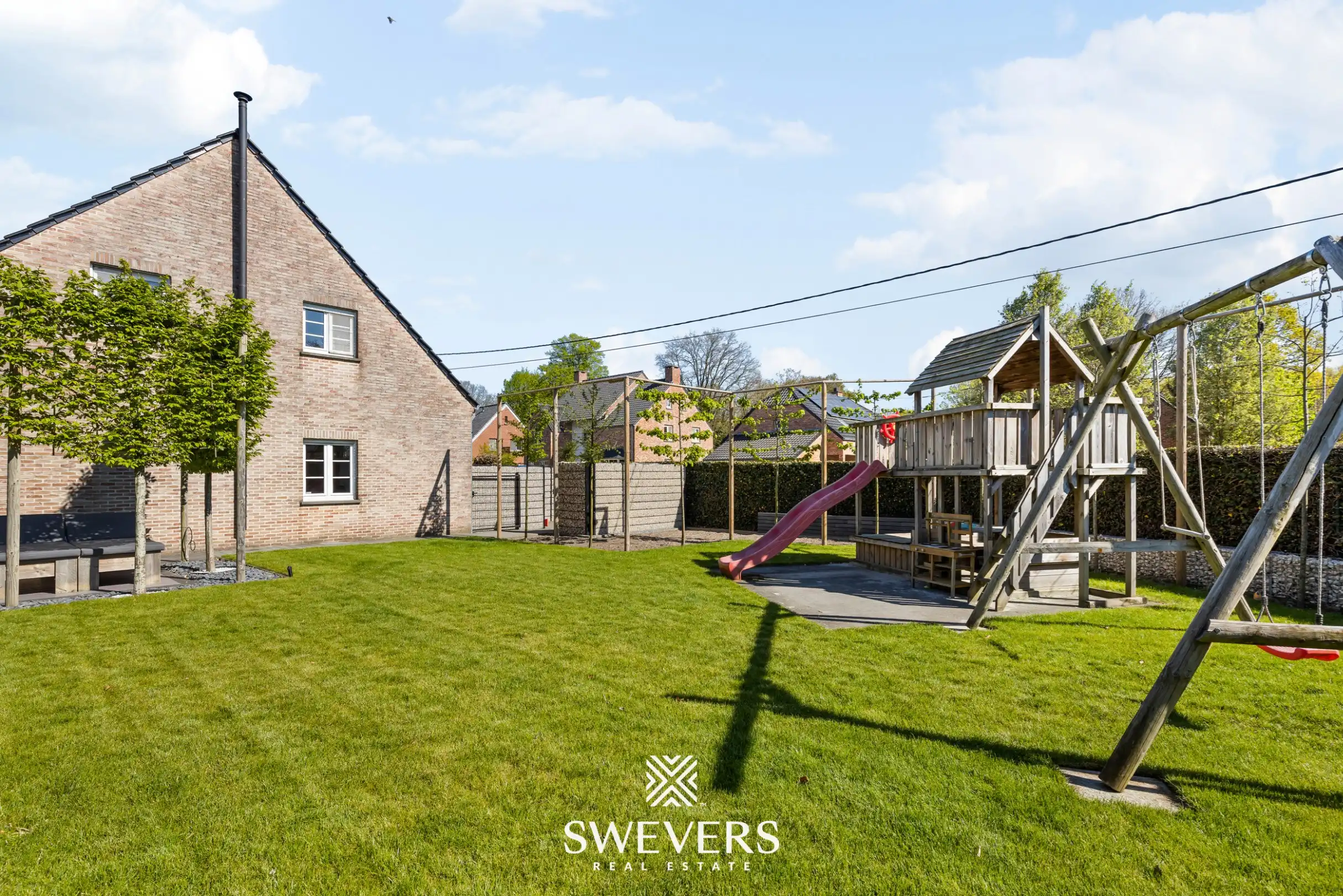 Instapklare woning met prachtig aangelegde tuin en bijgebouw in Helchteren foto 31