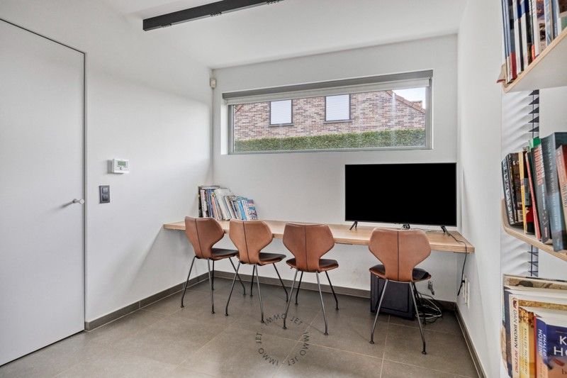 Exclusieve villa met zwembad in rustige wijk nabij het centrum van Beveren foto 5