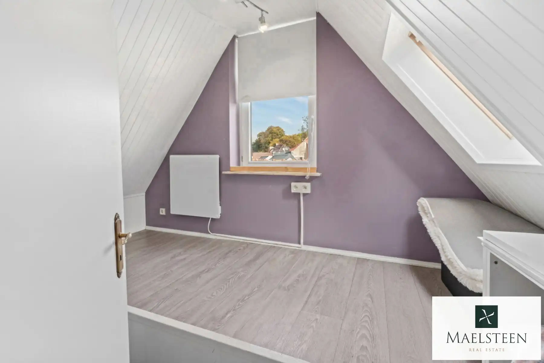 Instapklare trapgevelwoning, gelegen in Brugge centrum foto 16