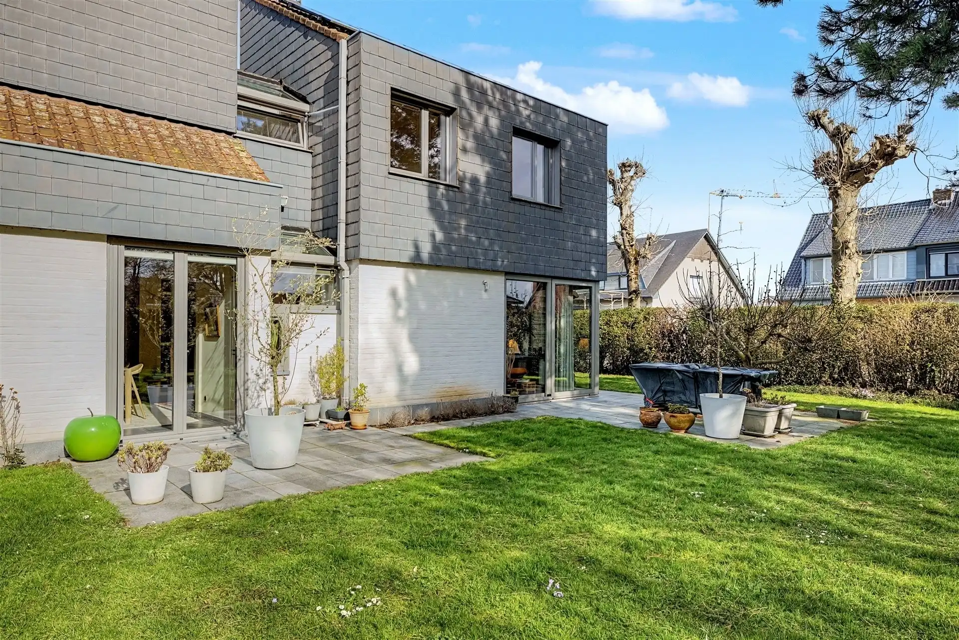 Stijlvolle gezinswoning met 3 slaapkamers en thuiskantoor (926m²) foto 29