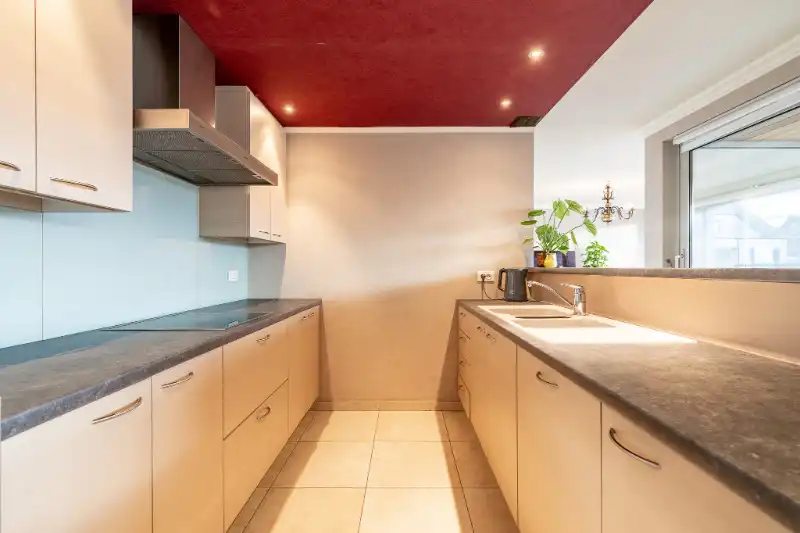 Ruim appartement (145m²) met 3 slaapkamers foto 8