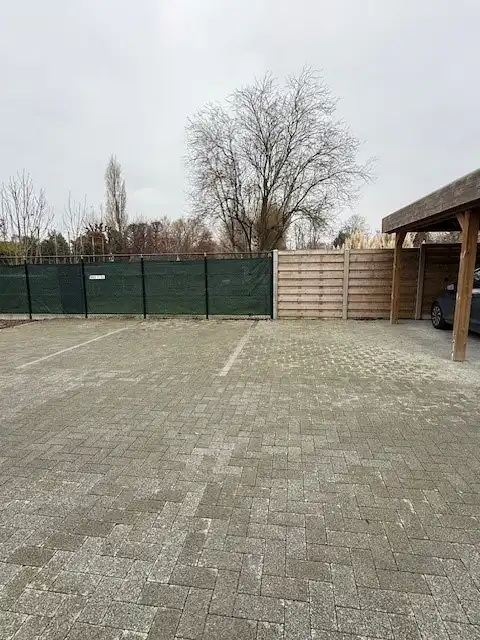 Parkeerplaats te koop vlakbij het centrum van Staden foto {{pictureIndex}}