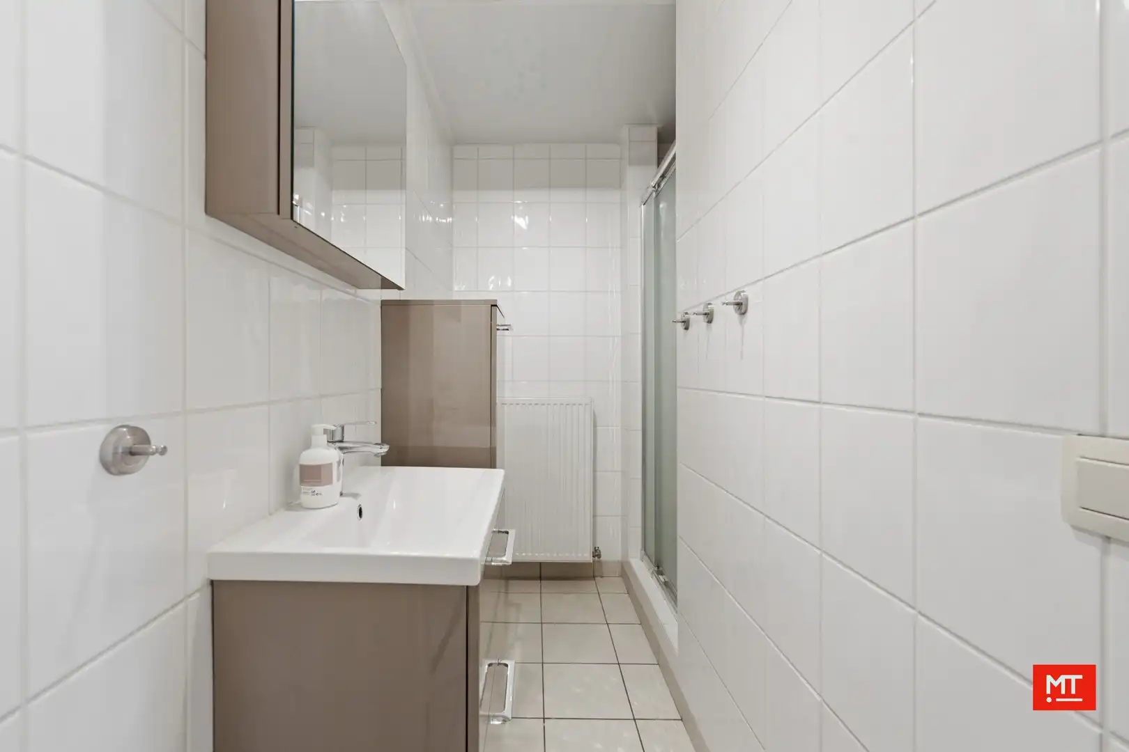 Gelijkvloers twee-slaapkamerappartement met garage te koop in het centrum van Langemark foto 13