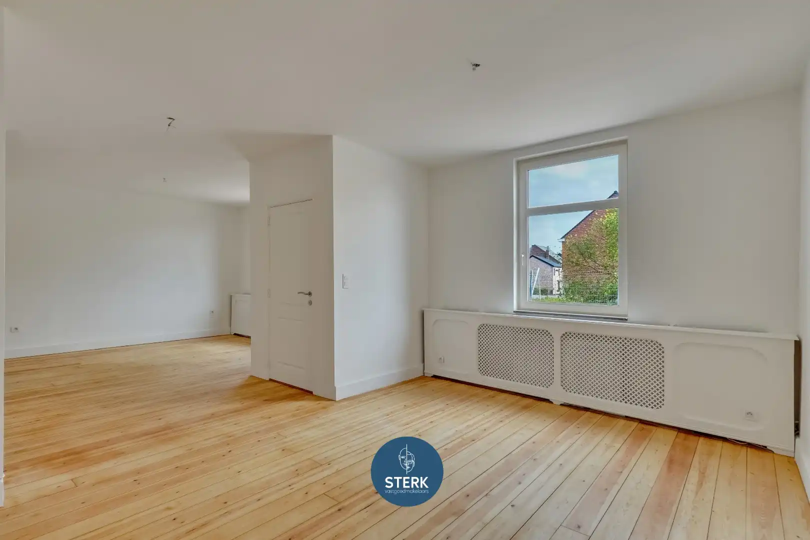 GEZINSWONING MET EEN BEWOONBARE OPP. VAN 206 M² NABIJ CENTRUM LANAKEN !  foto 2