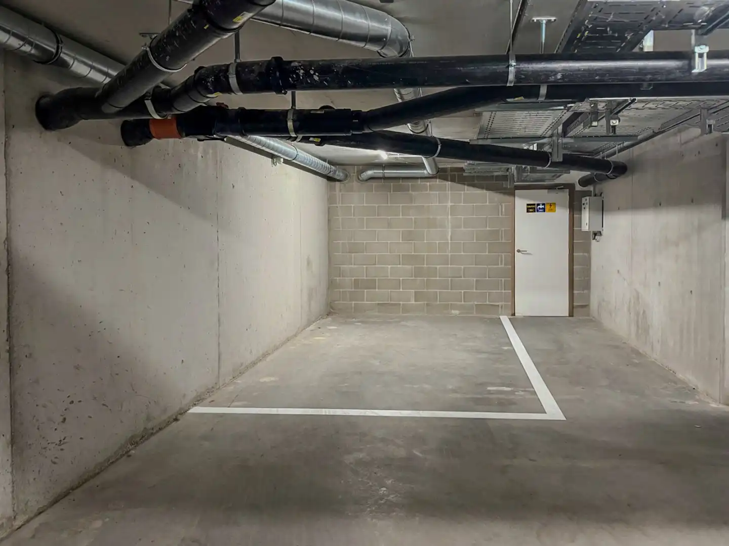 Veilige en vlot toegankelijke ondergrondse staanplaats. foto 6