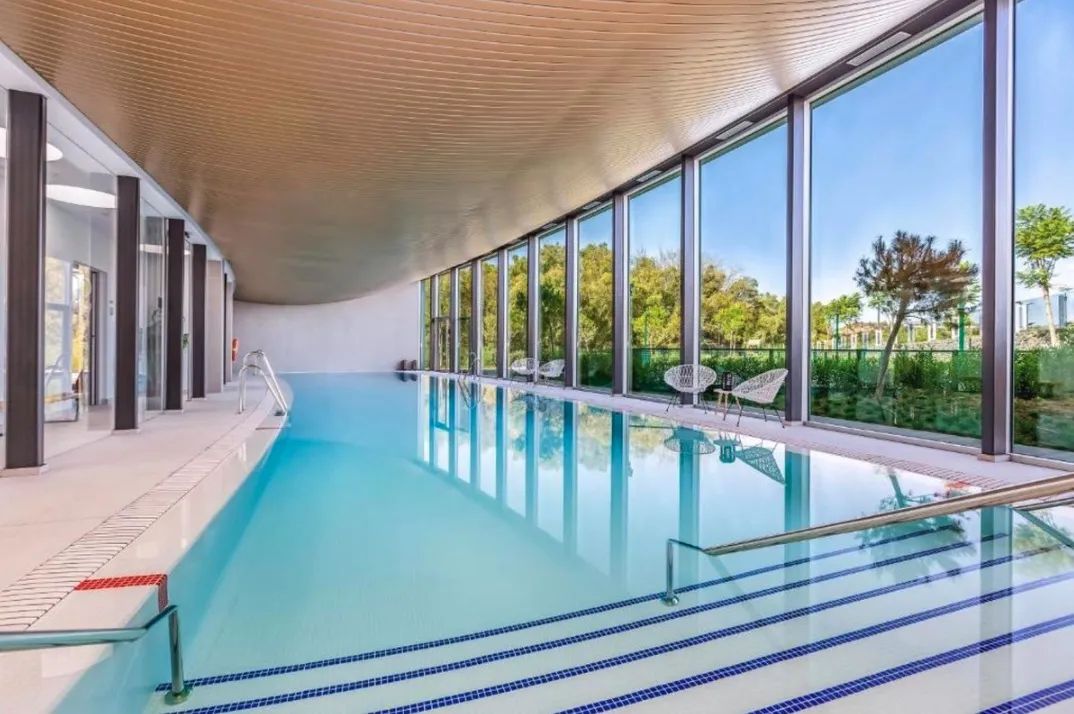 Exclusief frontline beach appartement in Estepona – wonen in pure luxe met spectaculair zeezicht! foto 22