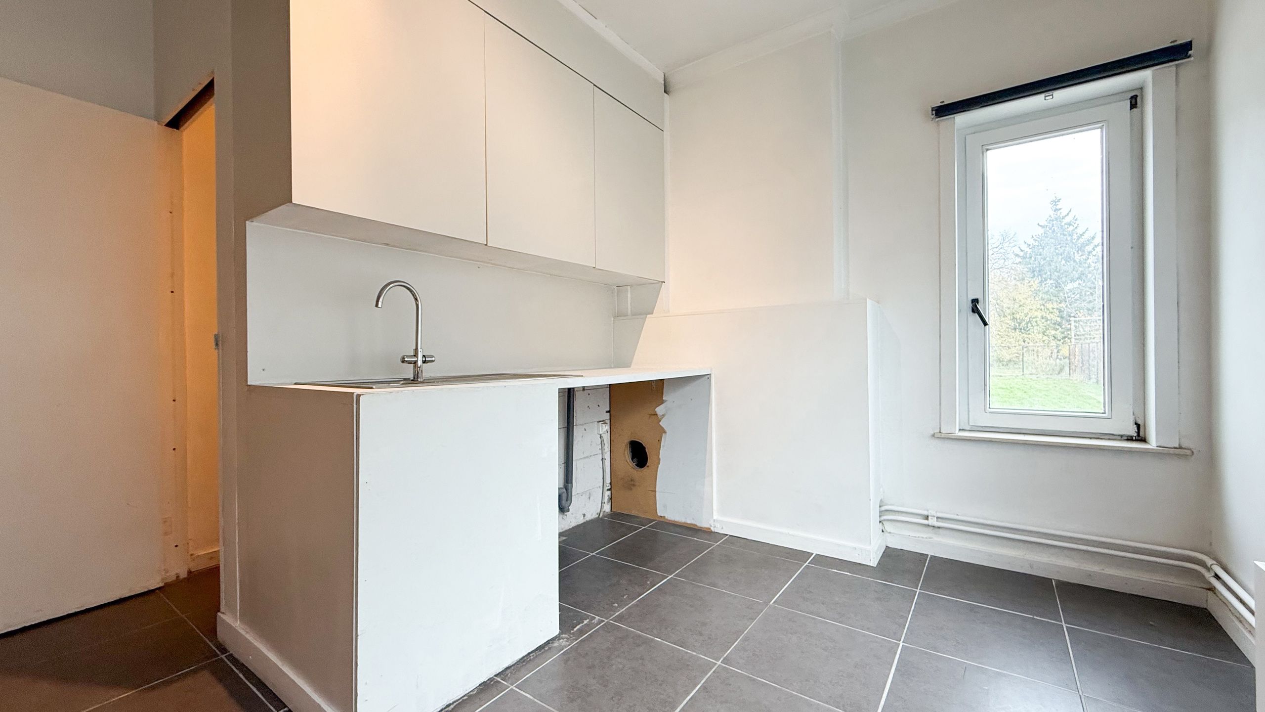 Charmante te renoveren woning in Kortessem! foto 16