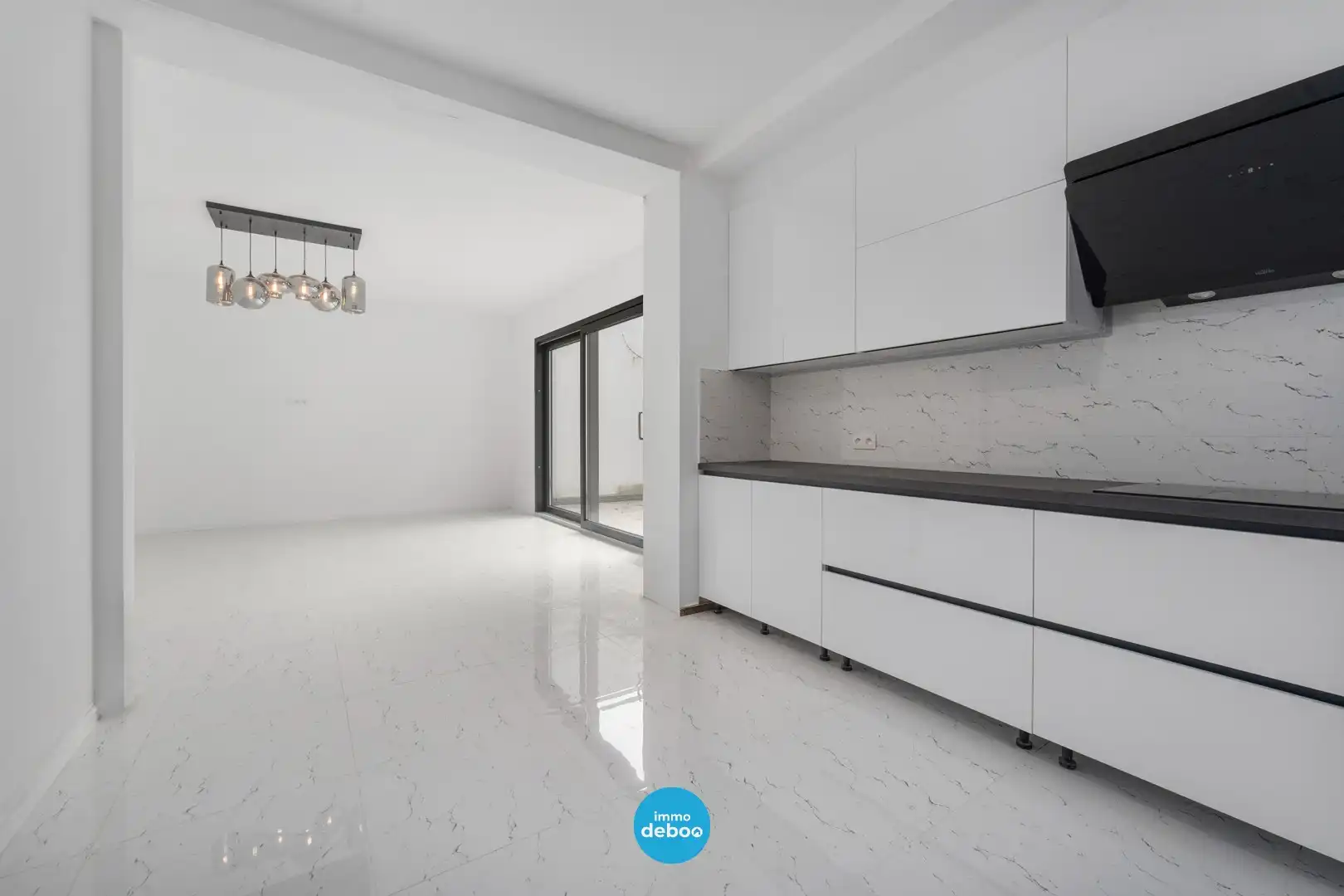 Instapklare bel-etagewoning van 260 m², volledig gerenoveerd in 2024, EPC B en zuidgerichte tuin nabij centrum en zee foto 14