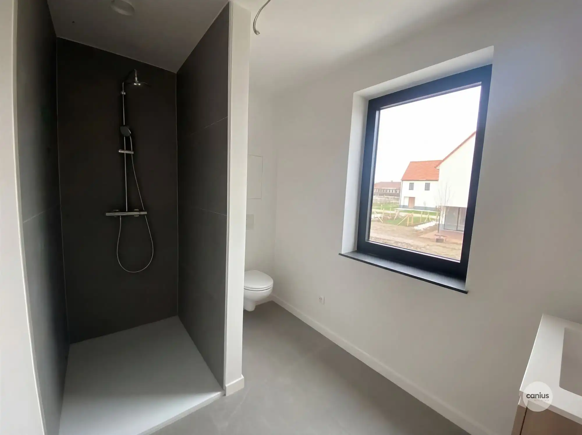 Moderne woning met 3 Slaapkamers in rustige buurt foto 6