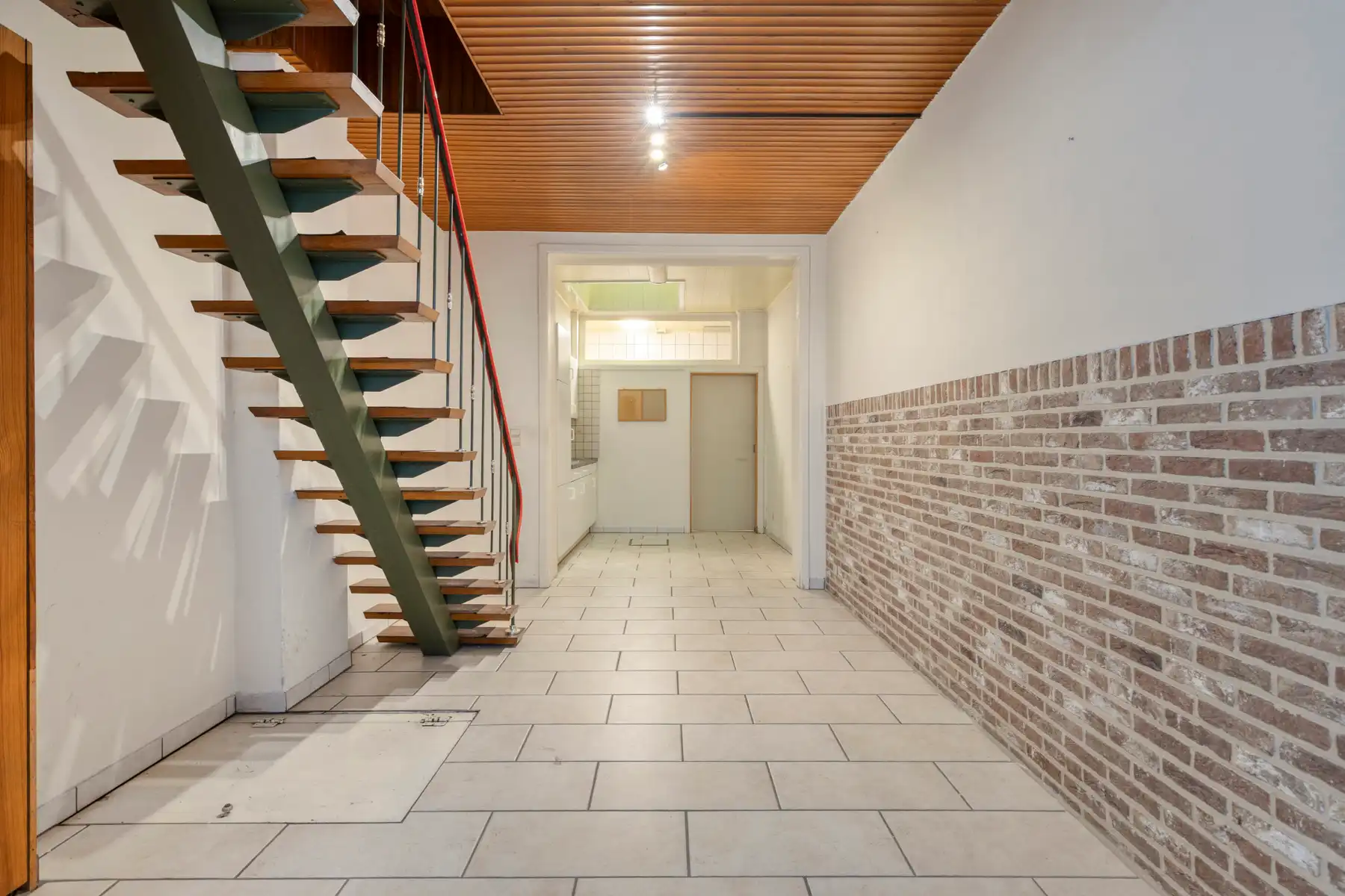 Op te frissen woning zonder renovatieverplichting foto 4