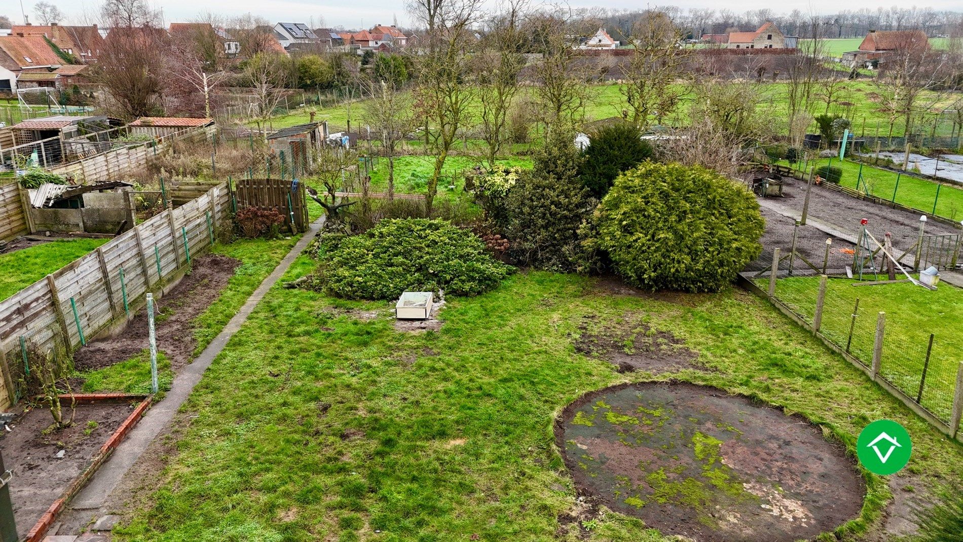 Op te frissen woning met vier slaapkamers te Eernegem foto 23