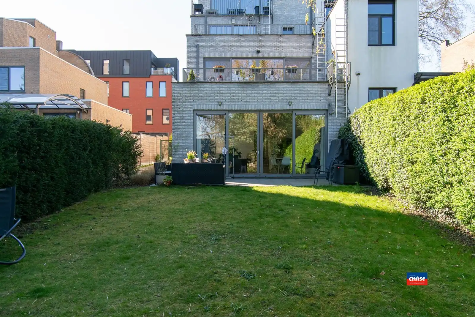 Recent appartement met 2 slaapkamers, tuin + P foto 15