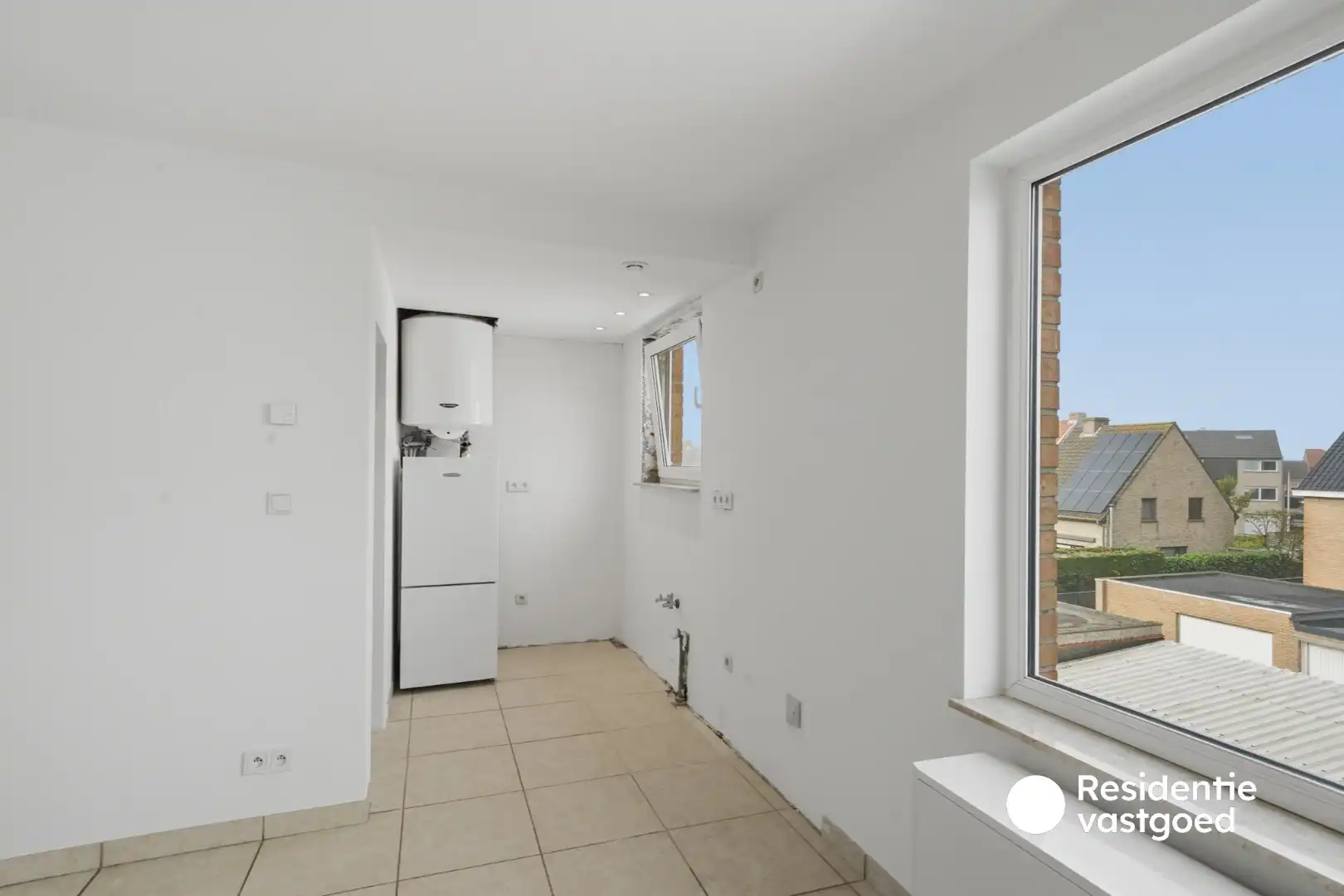 Instapklaar  2 slaapkamer appartement te Bredene foto 13