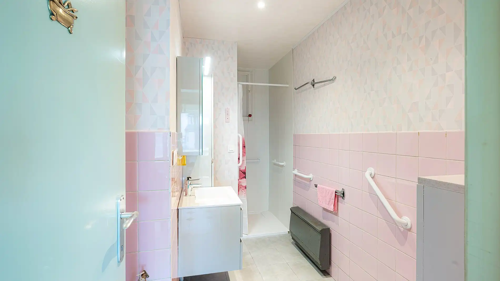 Ruim hoekappartement met 4 slpks.  foto 19