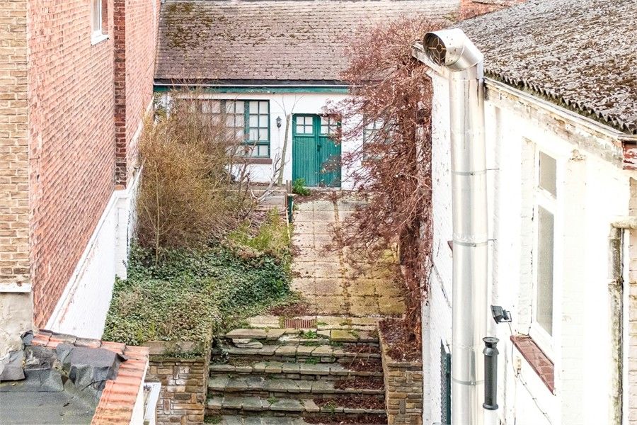 HANDELSRUIMTE MET VEEL POTENTIEEL TE HUUR IN HET CENTRUM VAN SINT-TRUIDEN foto 9