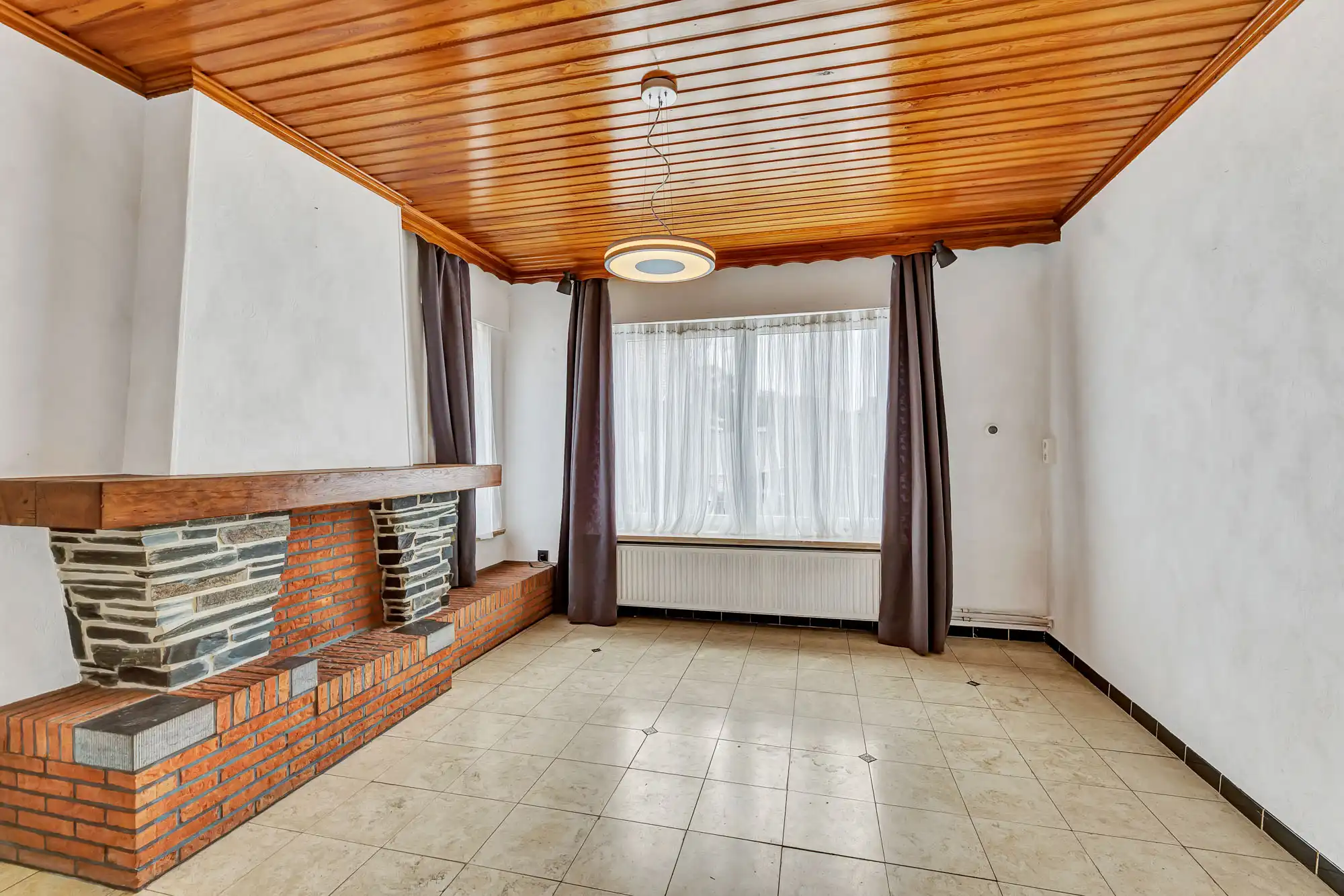 Goed onderhouden woning met garage en tuin foto 8