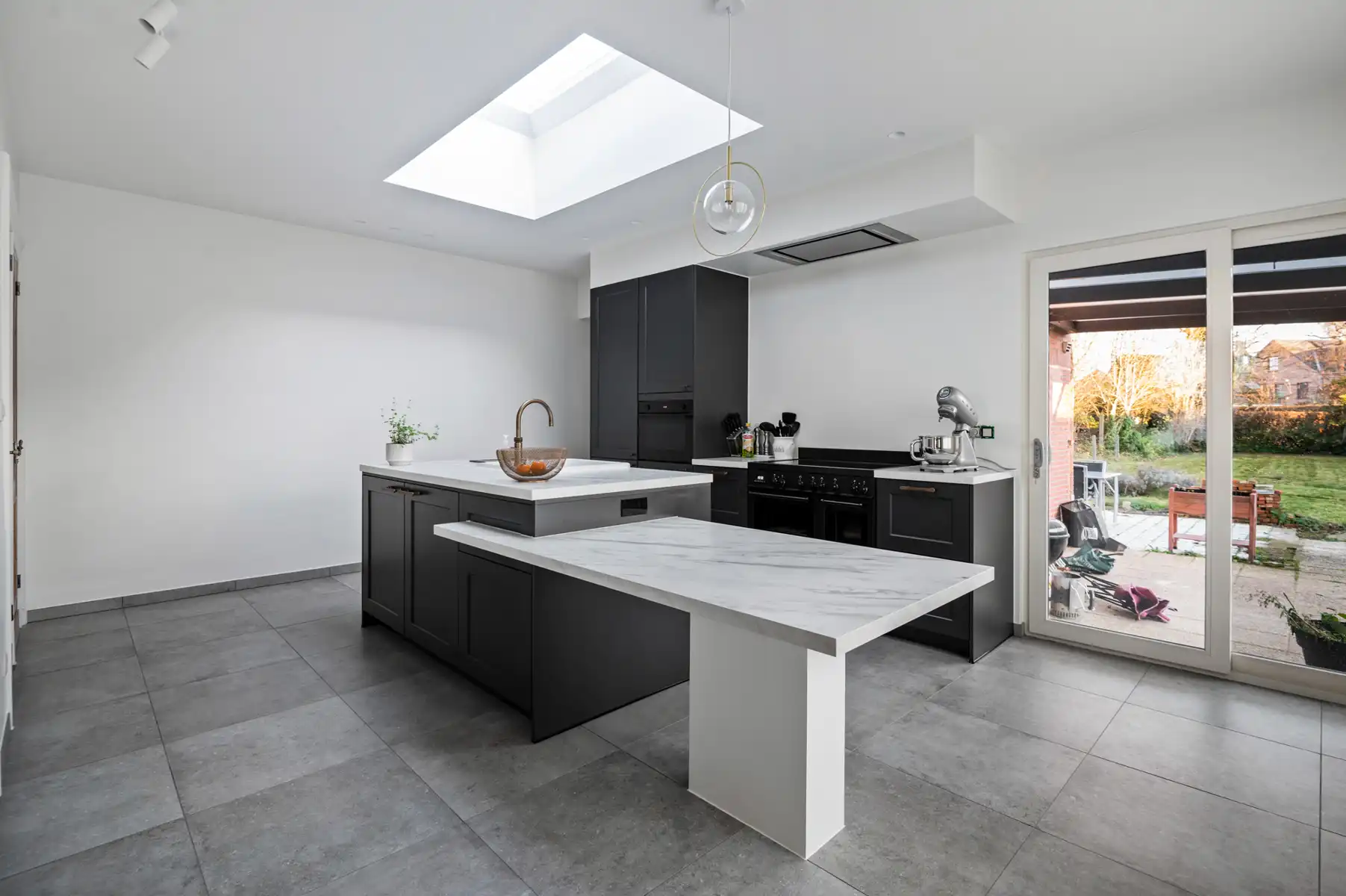 Karaktervolle gerenoveerde woning met 3 slaapkamers en tuin. foto 8