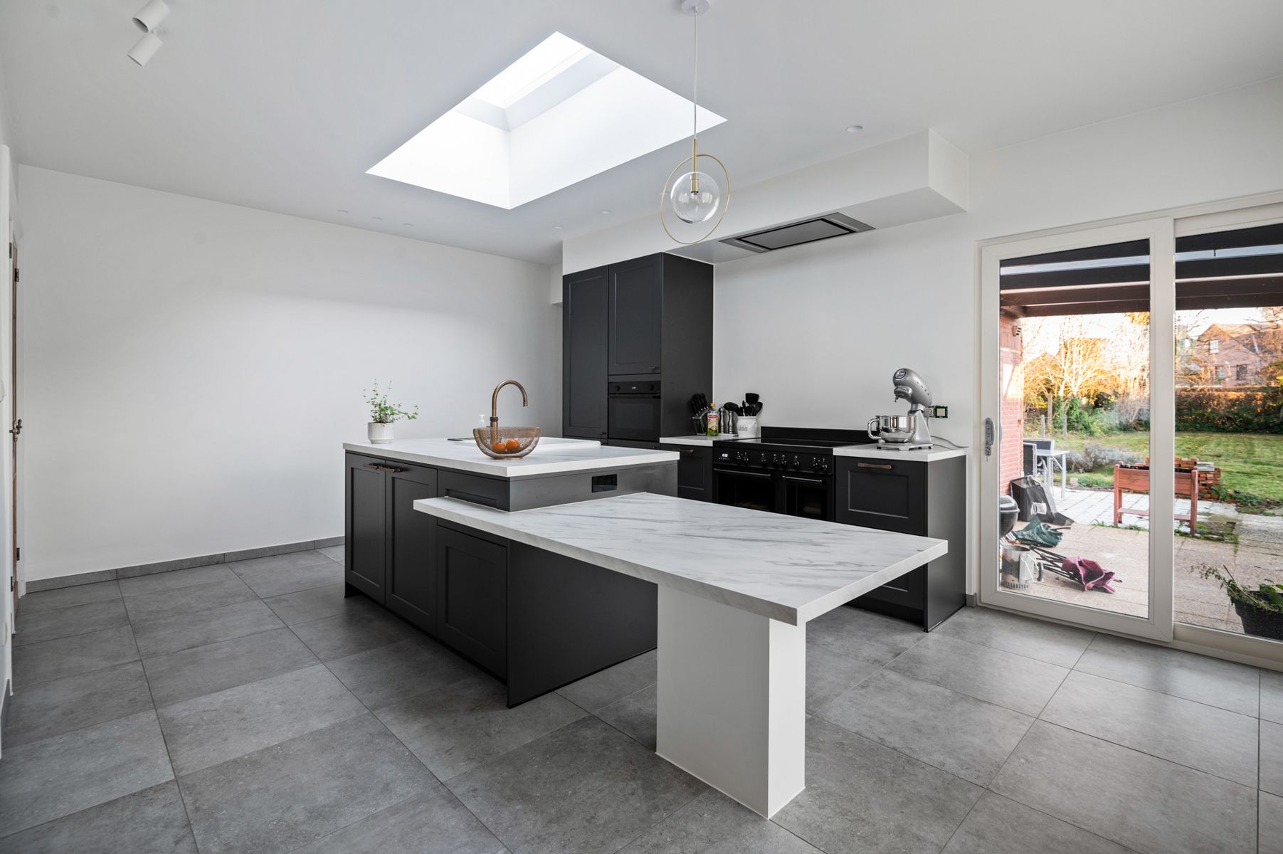 Karaktervolle gerenoveerde woning met 3 slaapkamers en tuin. foto 6