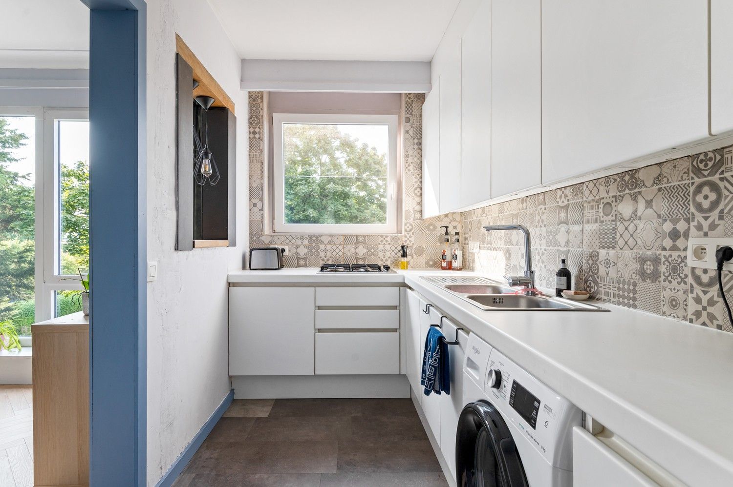 2 slaapkamer appartement met een terras in kleinschalig gebouw in Deurne! foto 5