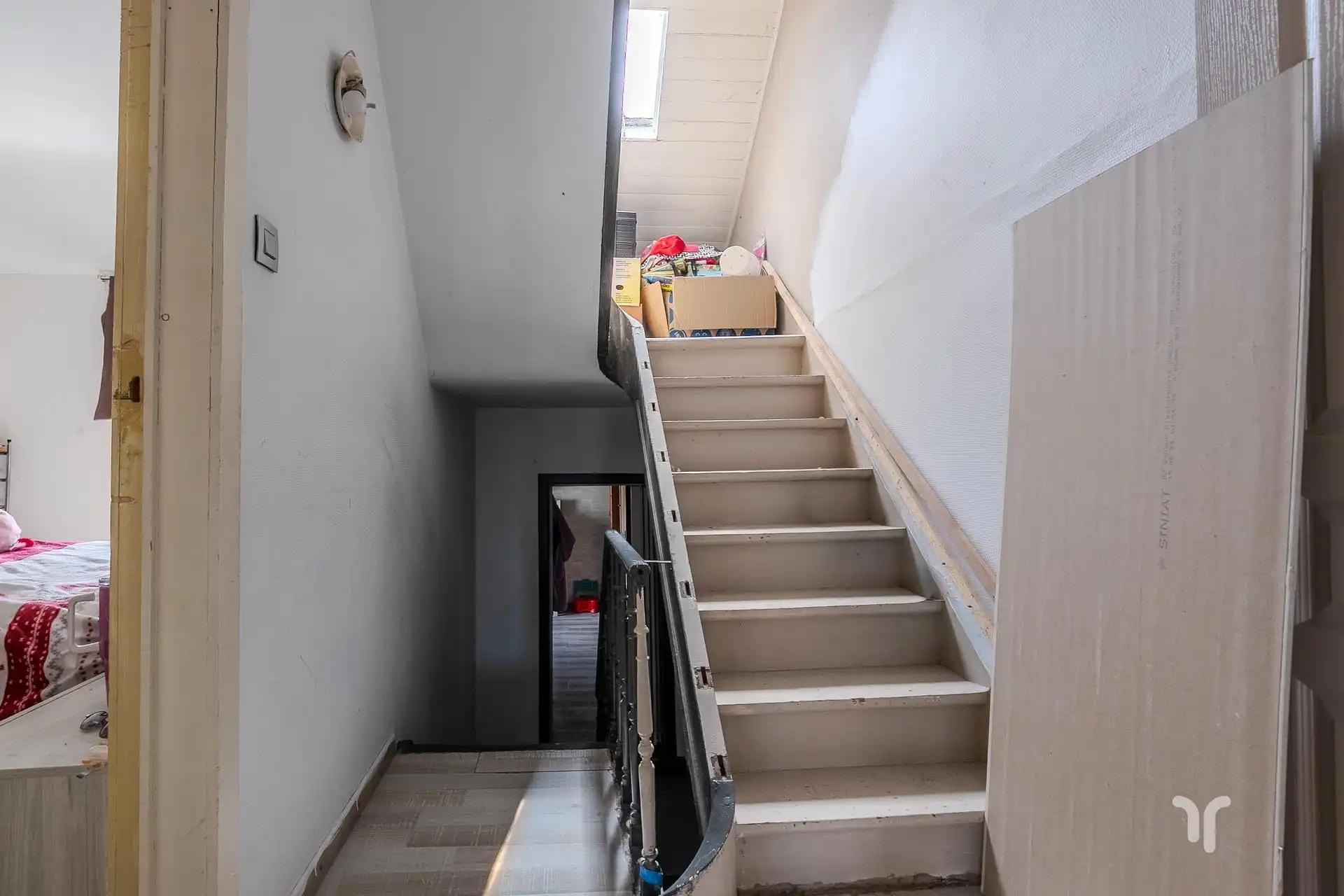 Rijwoning met ruime tuin, uitweg met garage en uitbreidingsmogelijkheden. foto 11