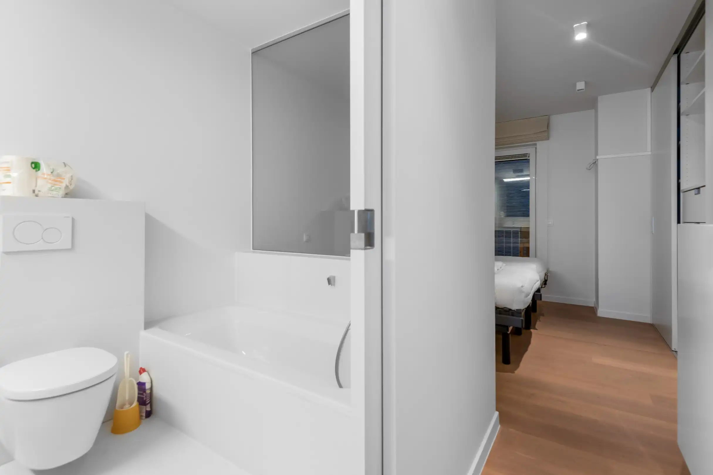 Recent mooi afgewerkt hoekappartement op wandelafstand van de zee. Inpandige parking te koop foto 19