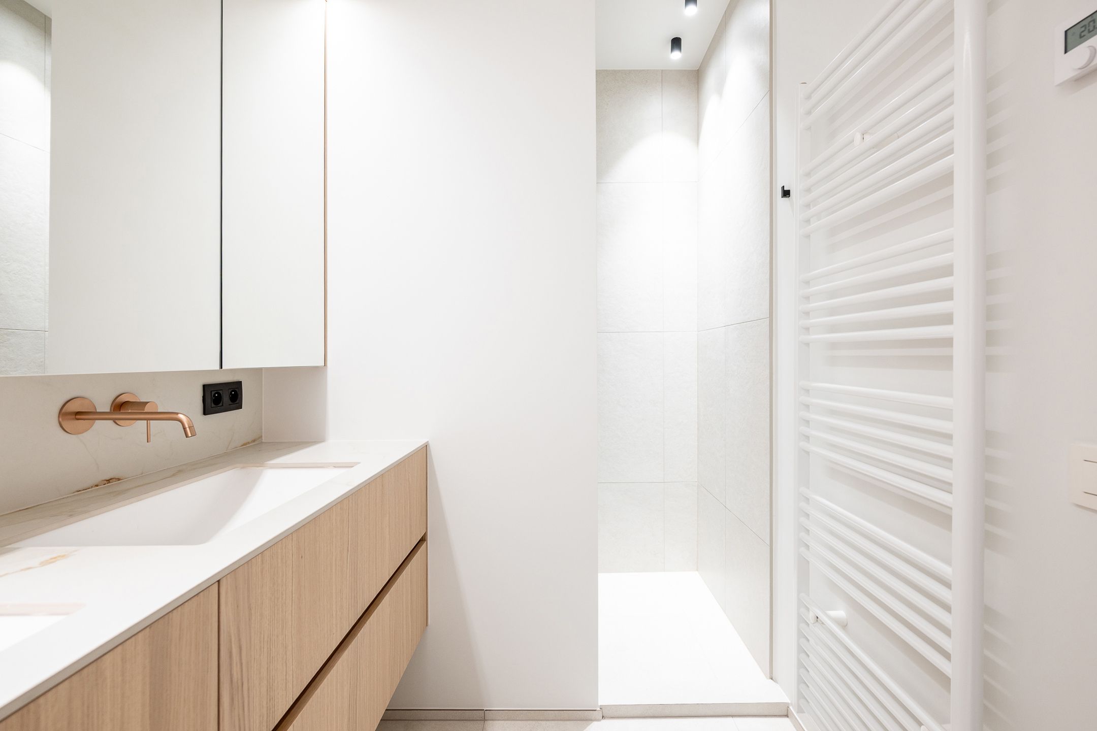 Elegant gerenoveerd appartement met open zicht in het Zoute foto 31