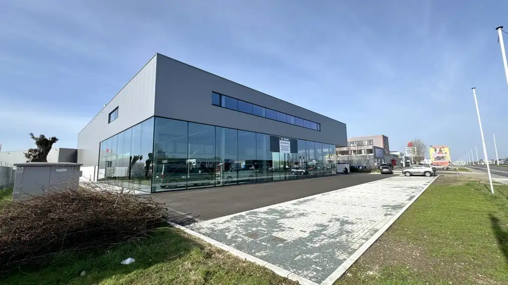 Nieuwbouw showroom met magazijn te huur aan A12 in Aartselaar foto 13