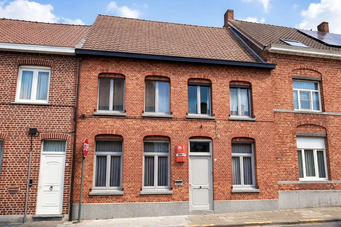 Charmante gezinswoning met grote tuin in het hart van Elverdinge foto {{pictureIndex}}