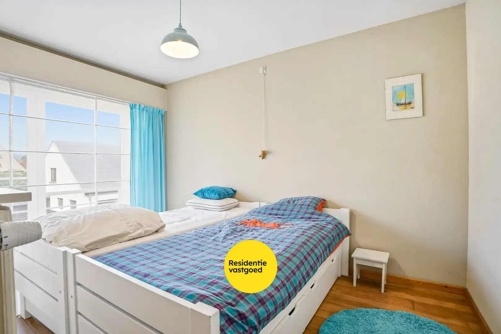 Instapklaar en lichtrijk 3-slaapkamerappartement (109 m²) met terras en privé-parkeerplaats te Oostduinkerke.  foto 11