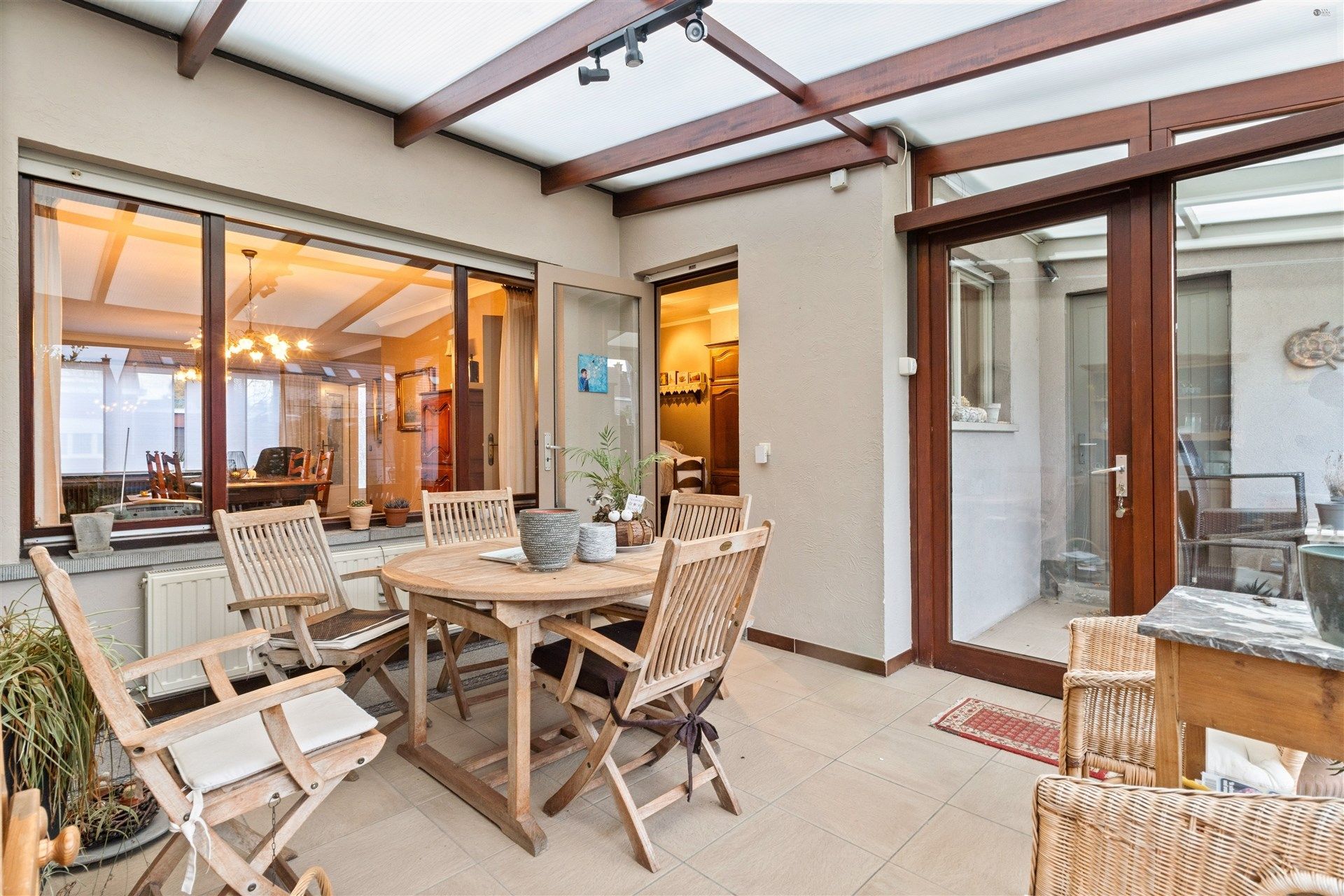 Half open bebouwing foto 9