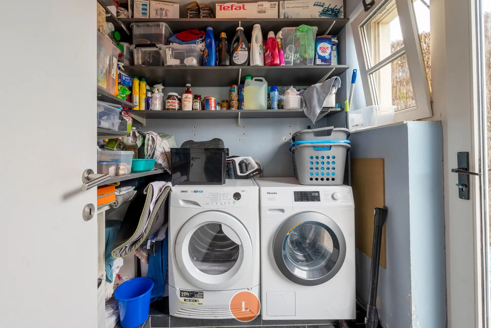 Prachtige villa met praktijkruimte en zonnepanelen op toplocatie in Menen foto 10