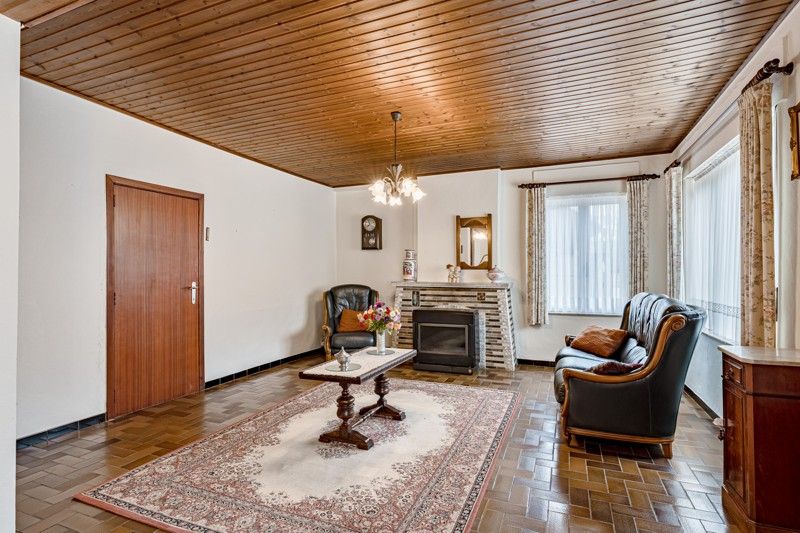 Charmante, te renoveren woning met tuin op 5are foto 6