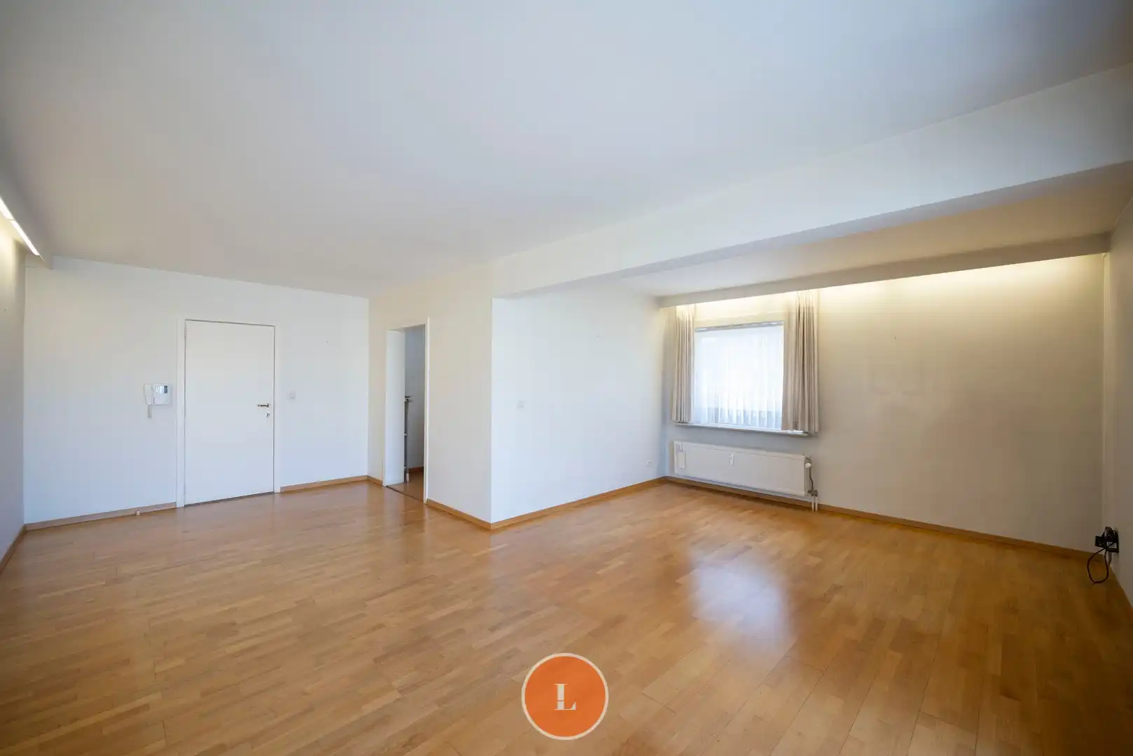 Instapklaar appartement met garage te koop in hartje Harelbeke foto 4