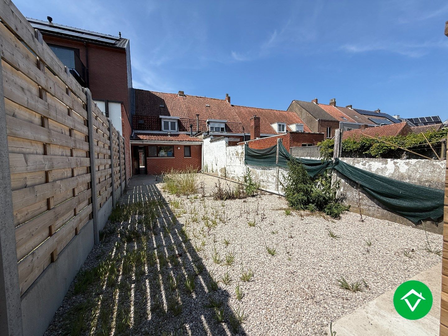 Op te frissen rijwoning met 3 slaapkamers en tuin in centrum Staden foto 9