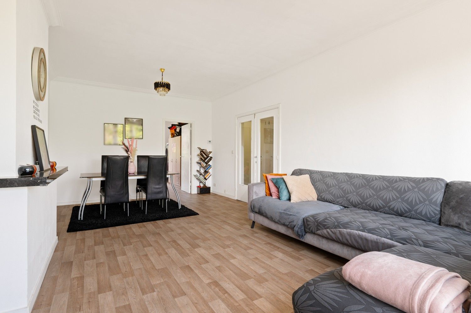 Appartement op de eerste verdieping met 2 ruime slaapkamers te Antwerpen! foto 4