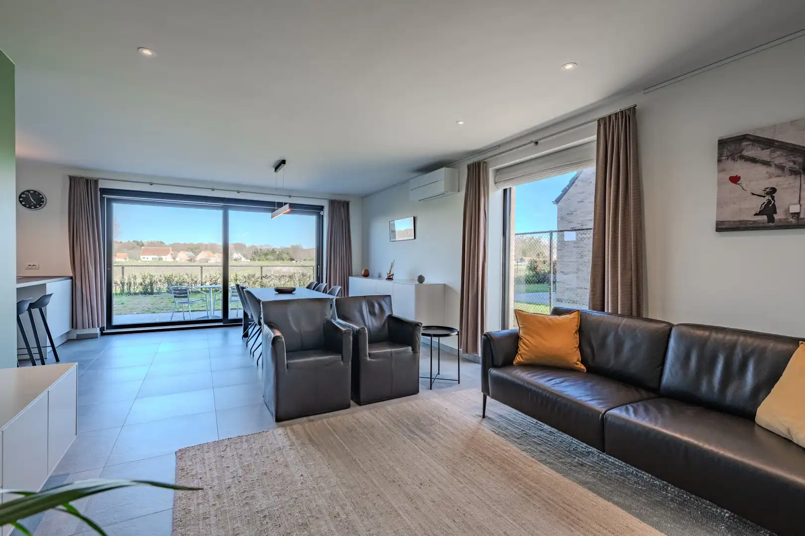 Kwaliteitsvolle recente woning (2022) met landelijk zicht foto 2