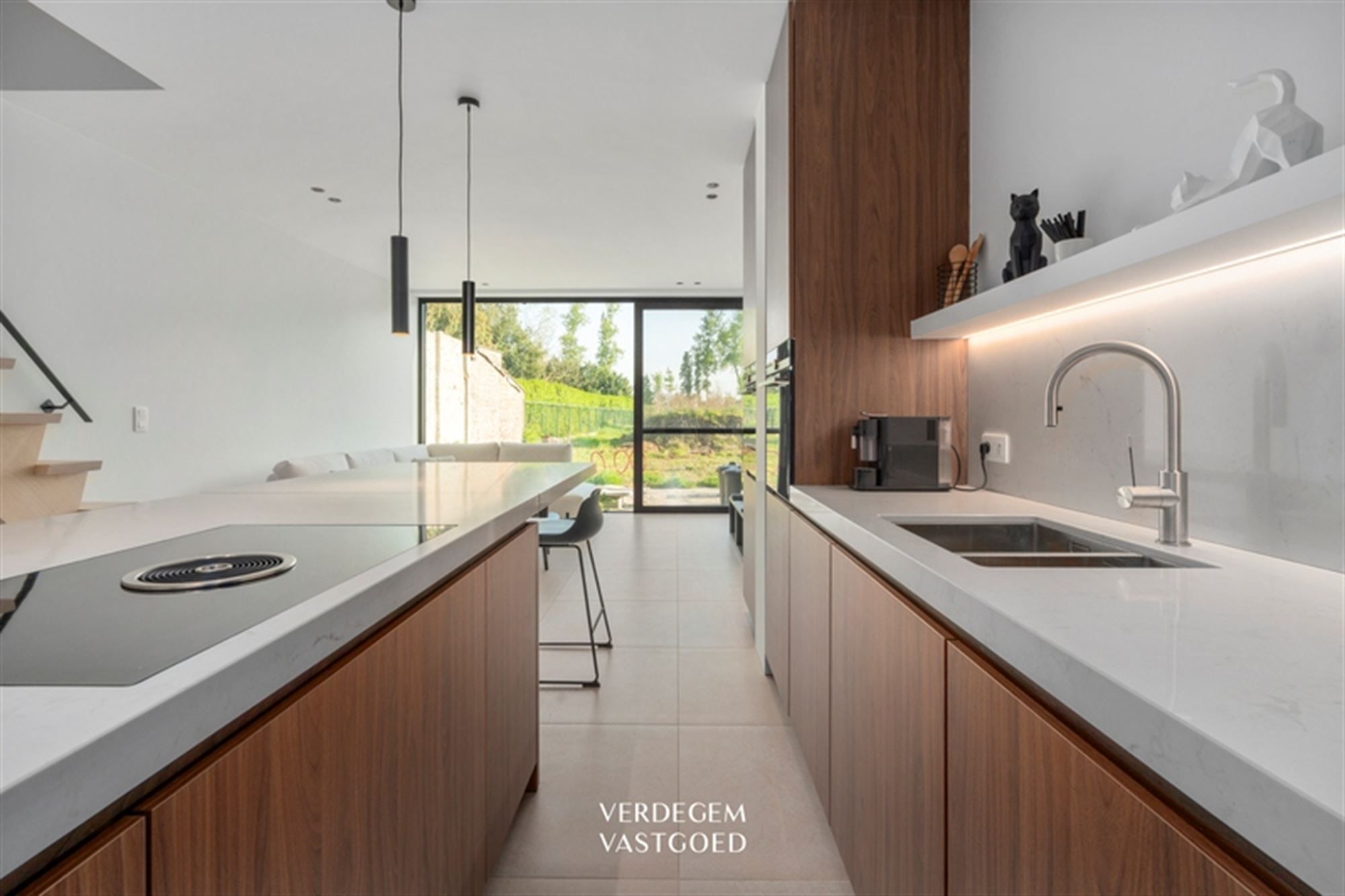 Prachtig compact wonen aan het Leopoldkanaal: volledig vernieuwd en 2 slaapkamers foto 6