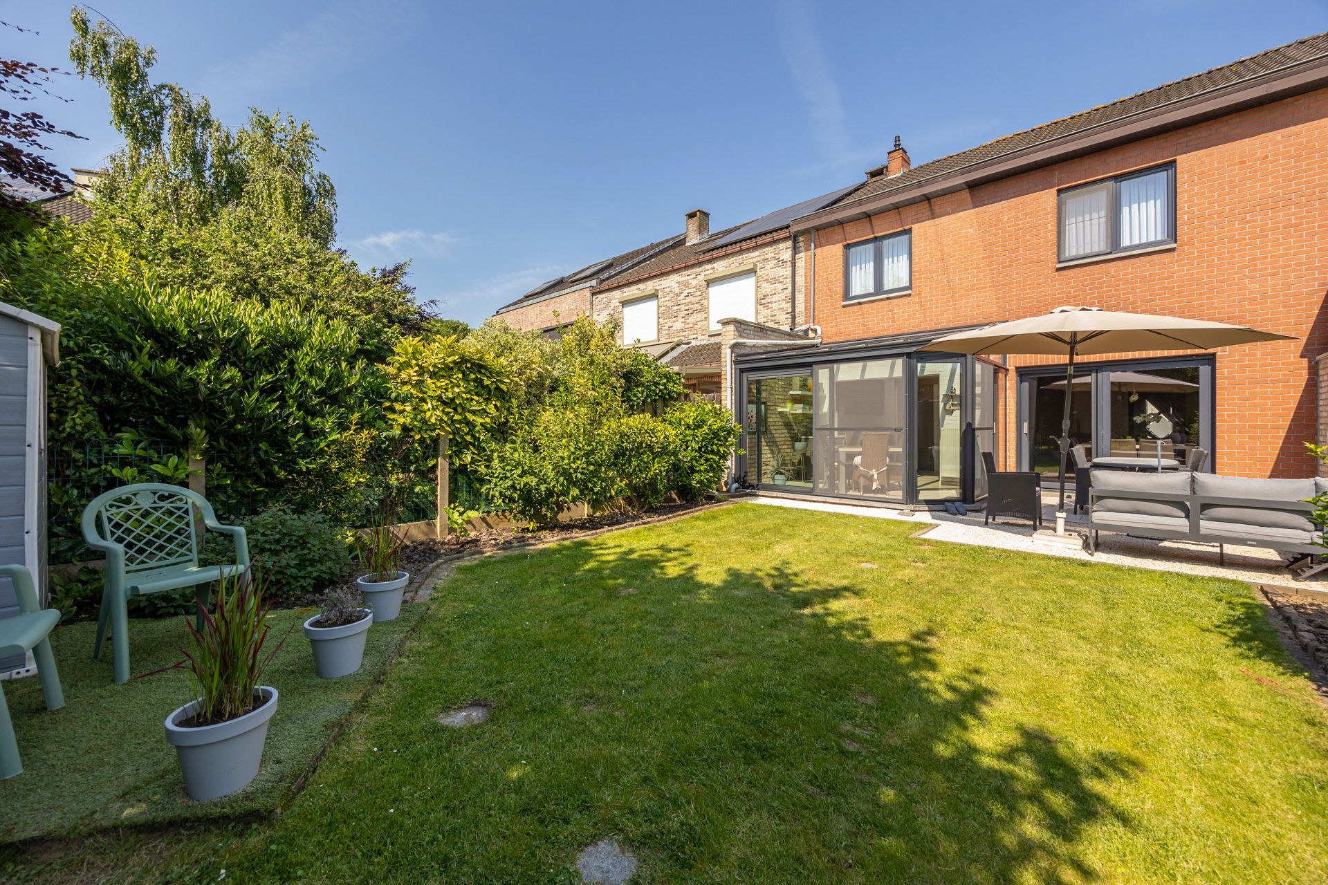 Huis met 4 slaapkamers, garage en tuin foto 3