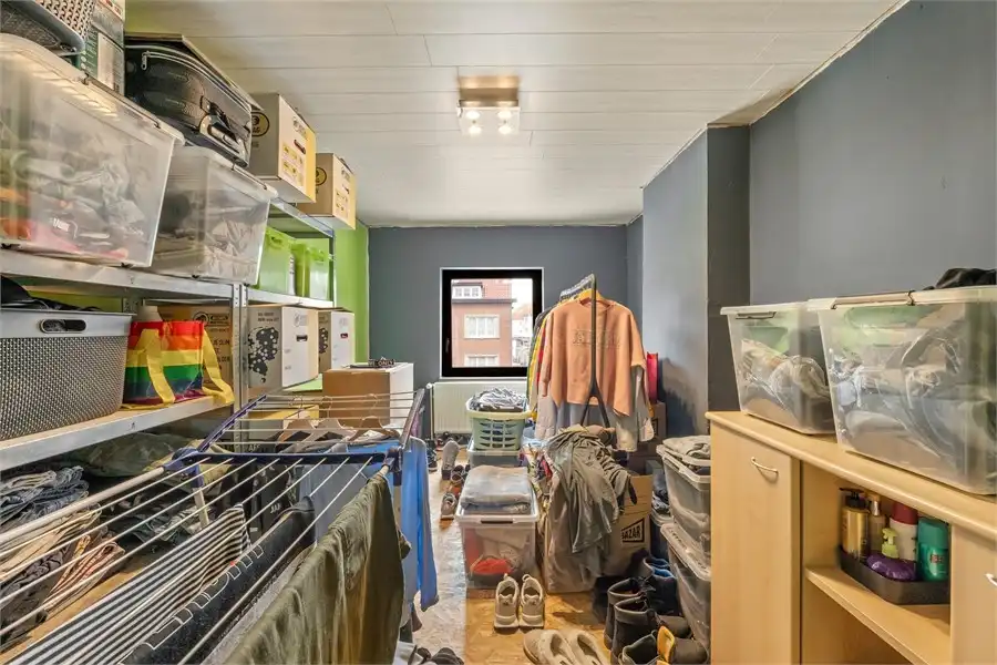 RUIM HANDELSPAND MET WOONST IN SINT-TRUIDEN foto 22